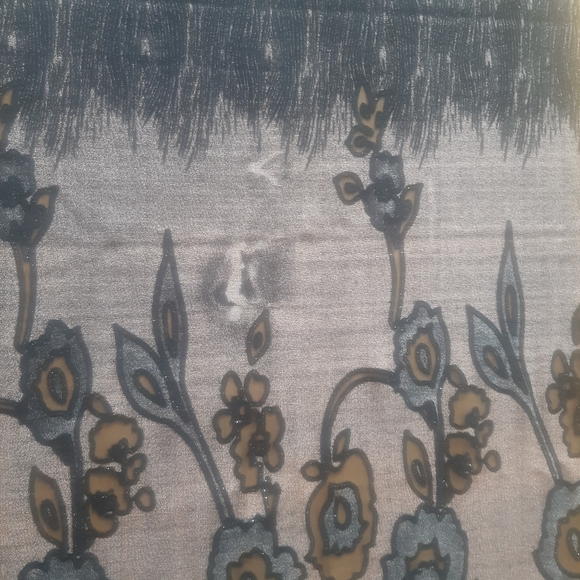 Scarf - Picture 3 of 3